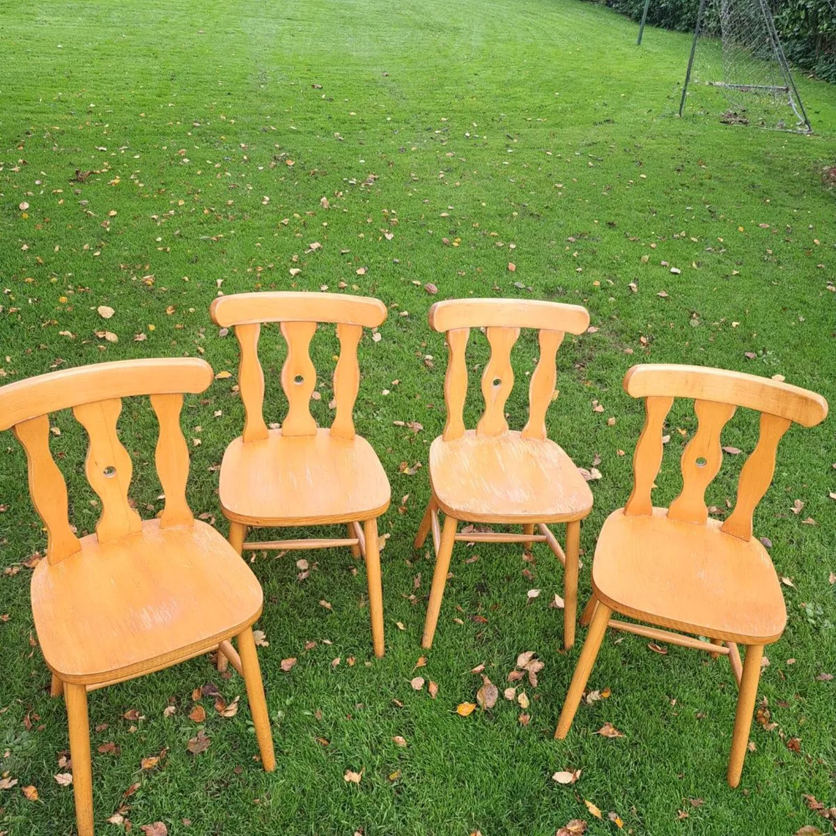 4 Pine Kitchen Chairs - Image 1