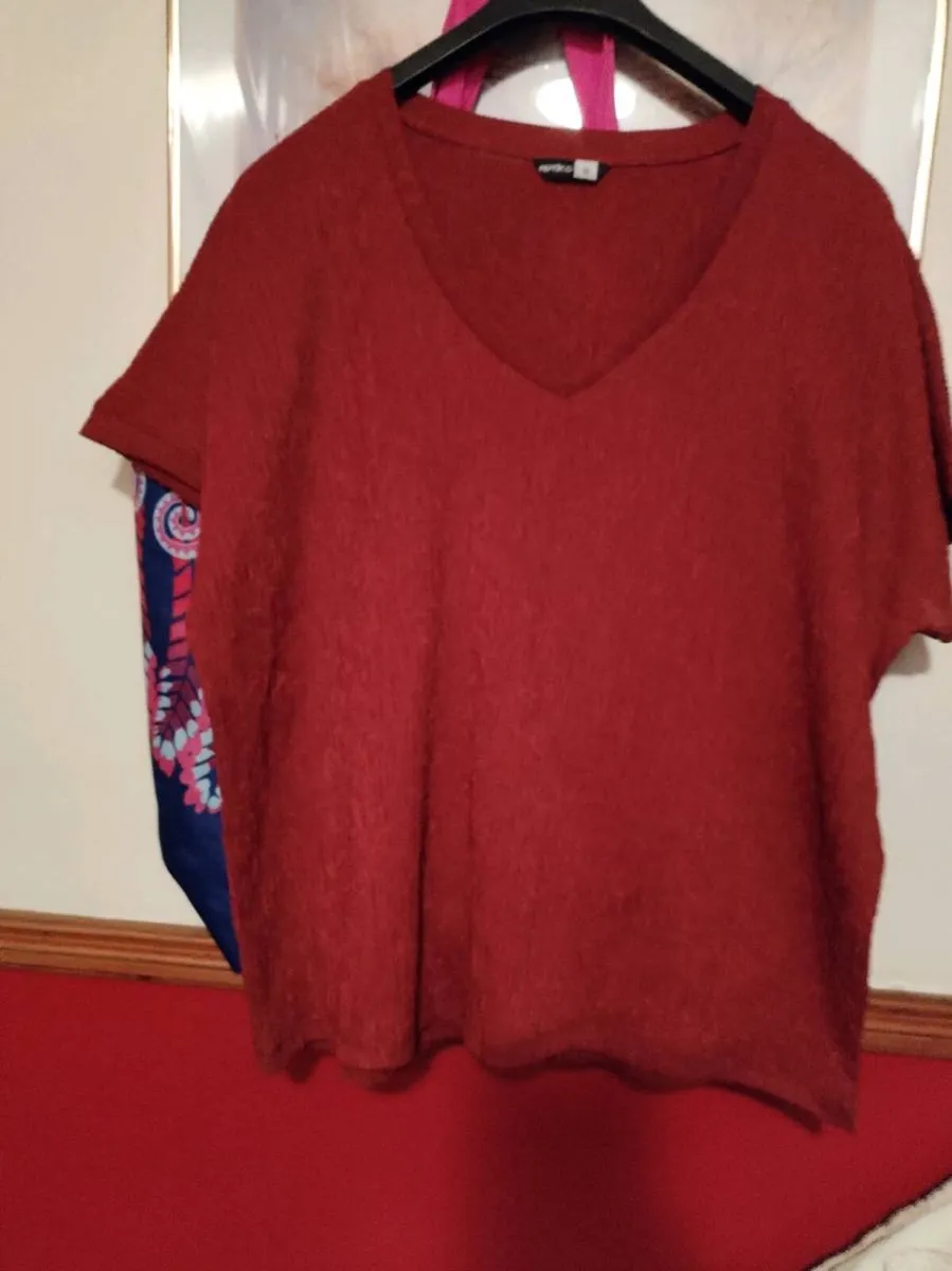 Selection of ladies clothes - Image 2