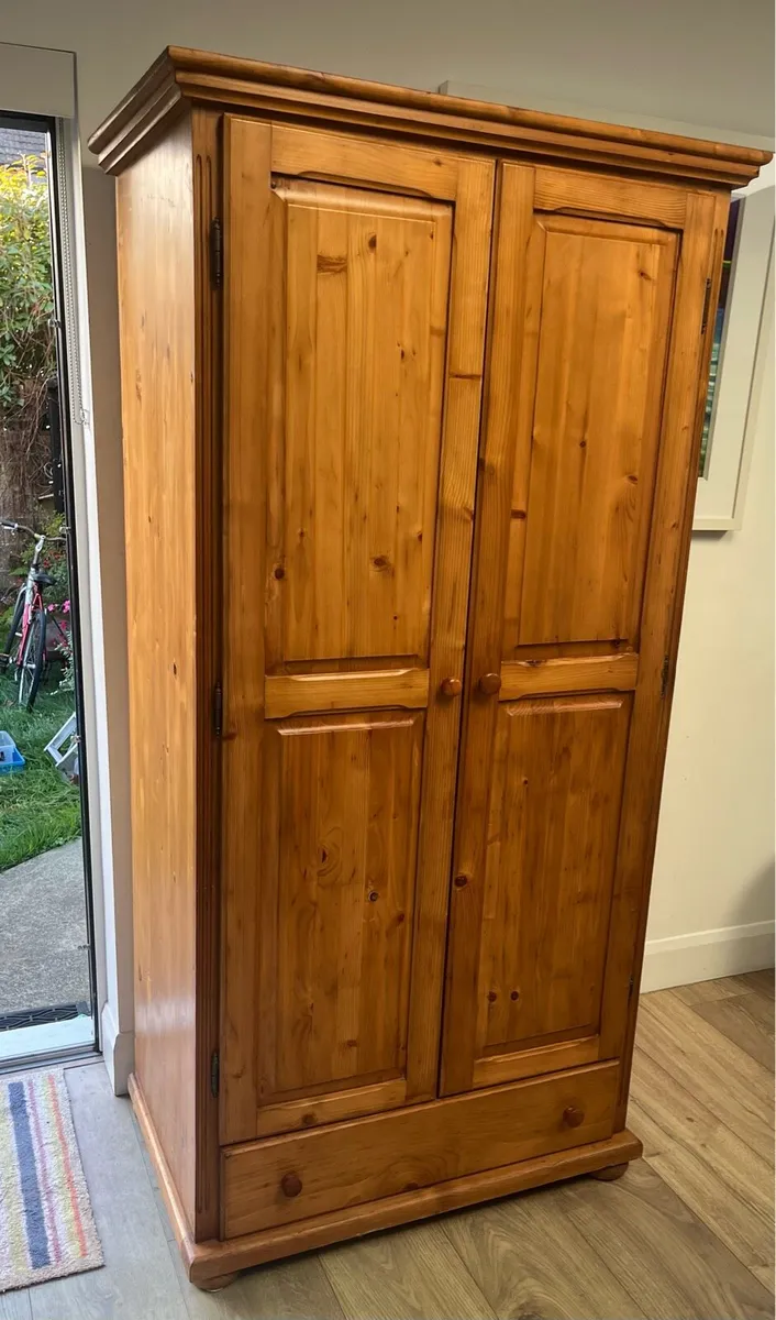 Wardrobes - Image 2