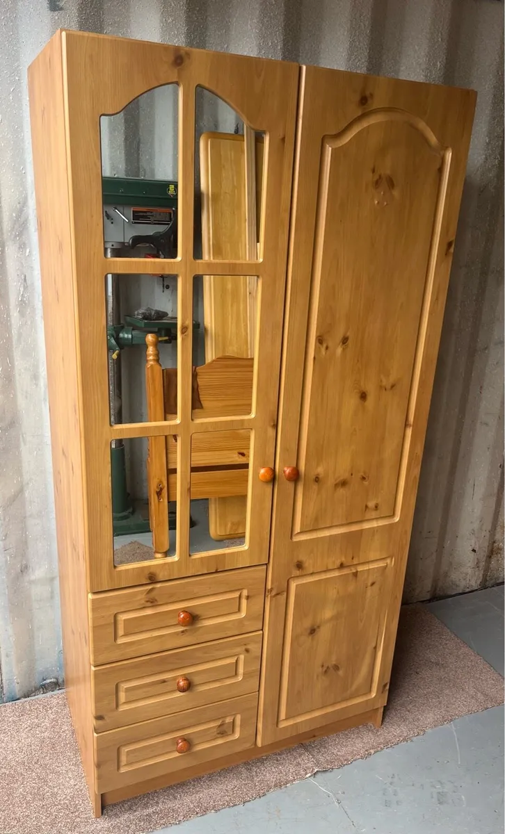 Wardrobes - Image 4