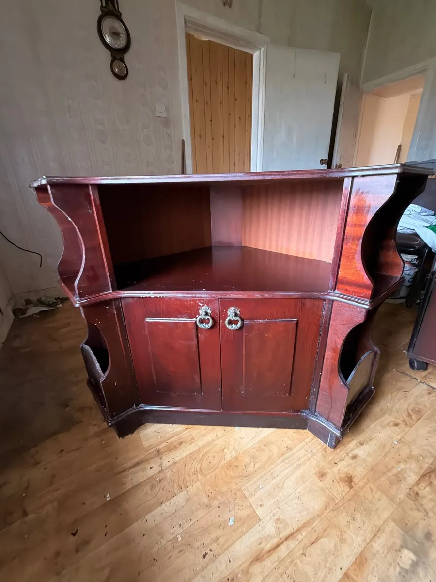 Vintage Cabinet - Image 2