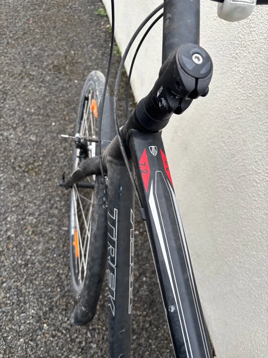 Trek 7.2 FX Hybrid Bike - Image 4