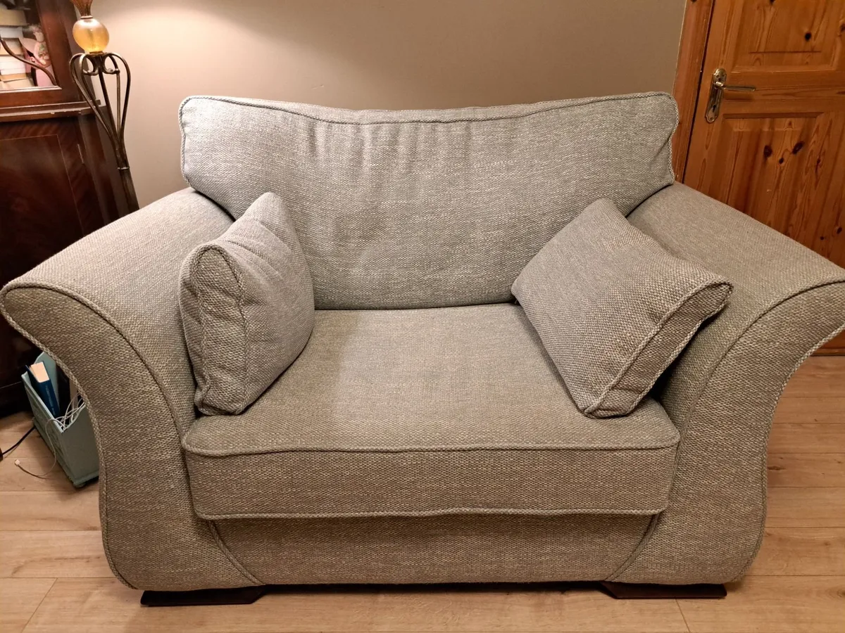 2 piece sofa suite - Image 2