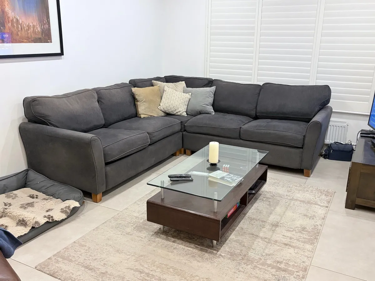 L shape couch - Image 1