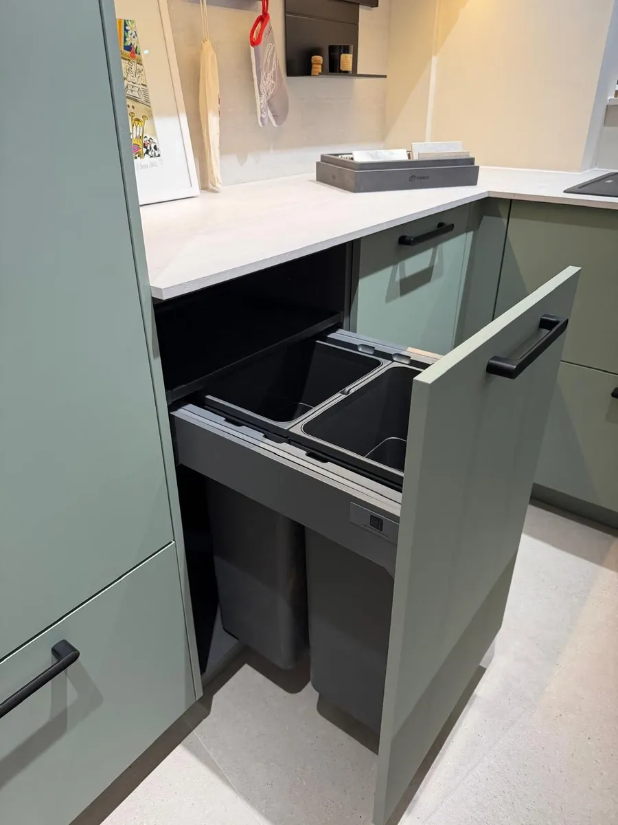 Ex Display Bauformat Kitchen & Neff Appliances - Image 2