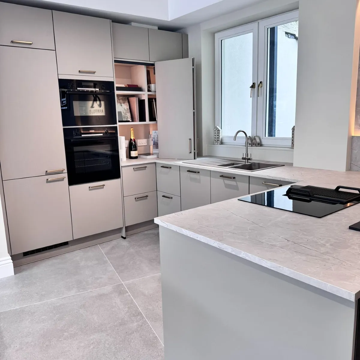 Ex Display Bauformat Kitchen & Bosch Package - Image 1