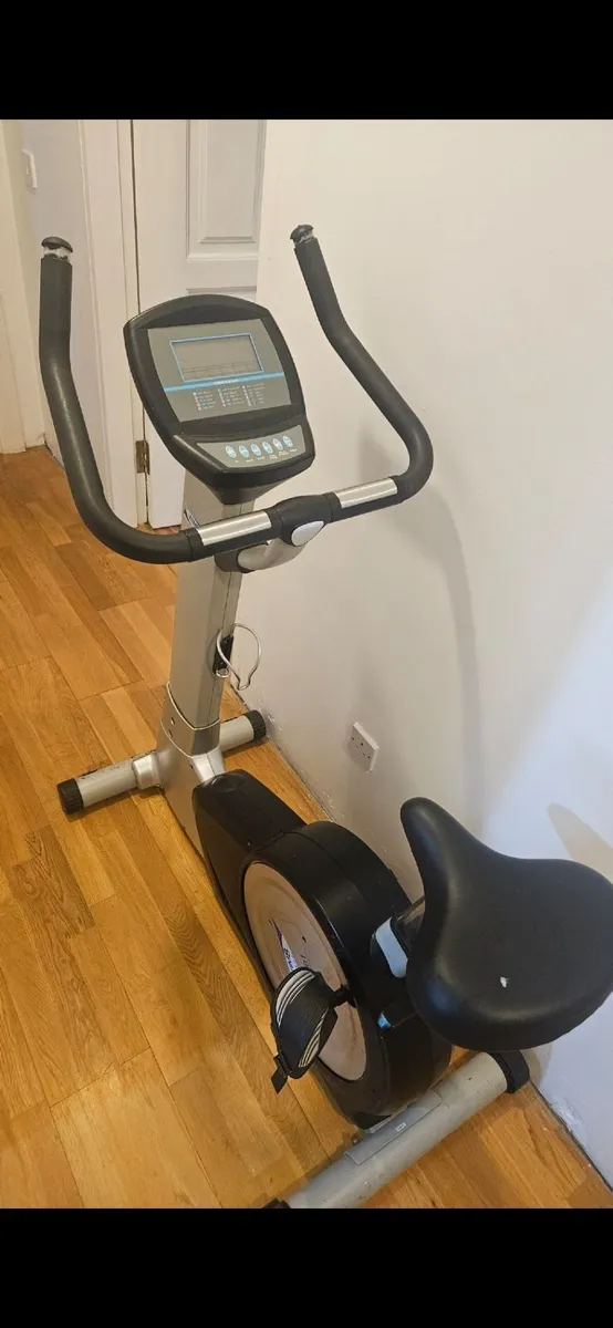 Exercise bike - Image 1