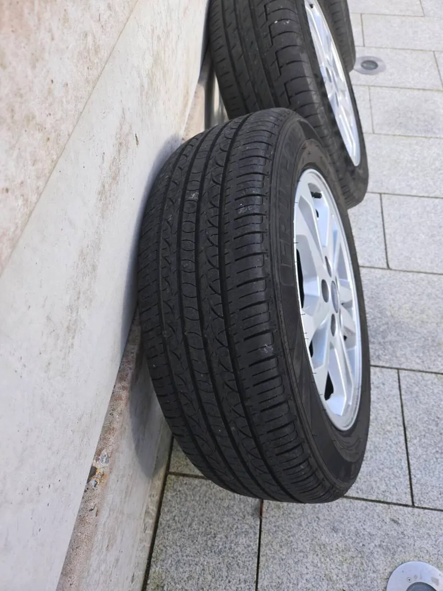 Ford 16" Alloy wheels - Image 3
