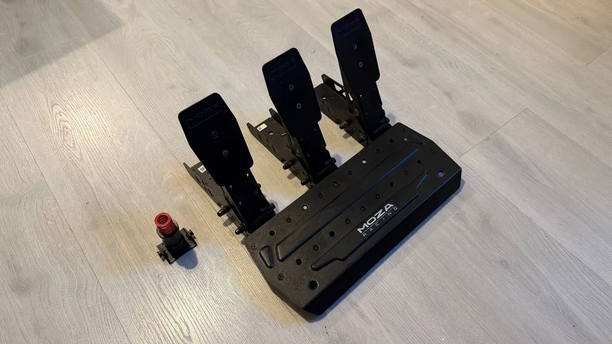 MOZA R5 Complete Sim Racing Bundle – Formula Mod, - Image 2