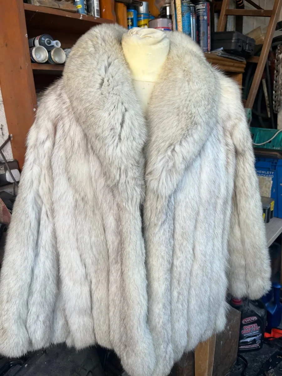 Real fur jackets - Image 1