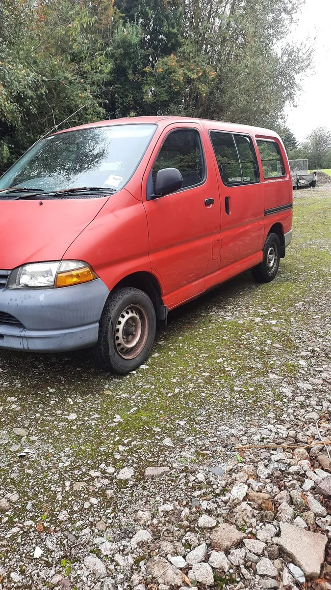 Toyota Hiace Mini Bus-- 9 seater - Image 2