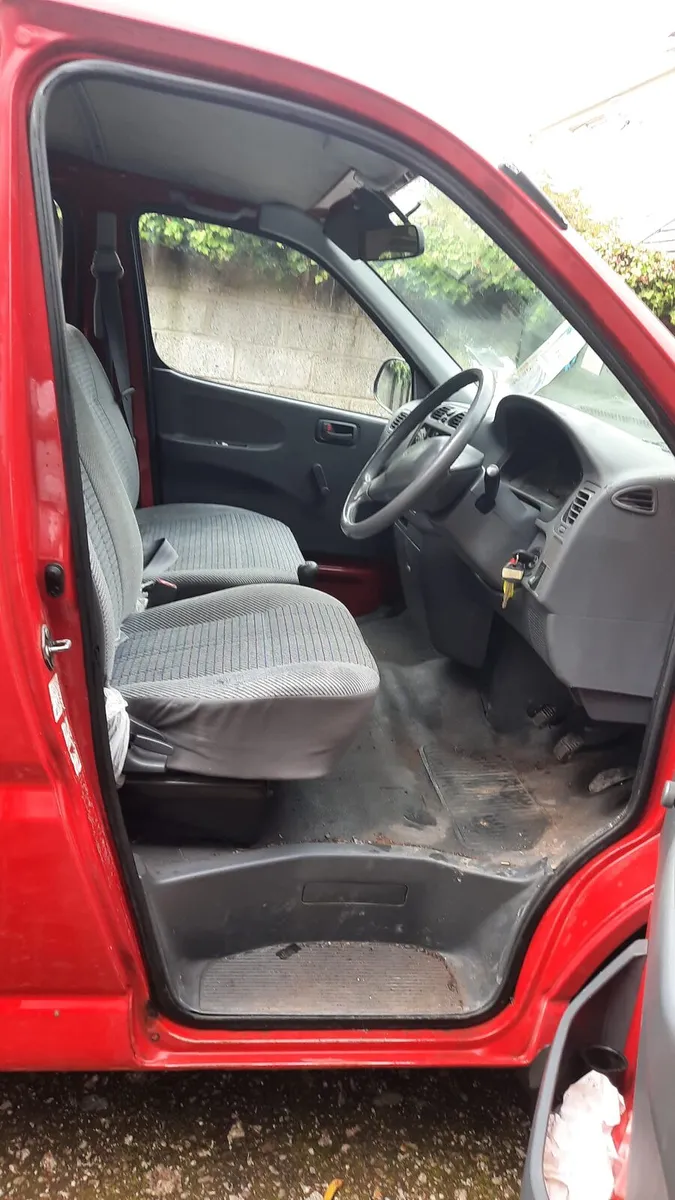 Toyota Hiace Mini Bus-- 9 seater - Image 3