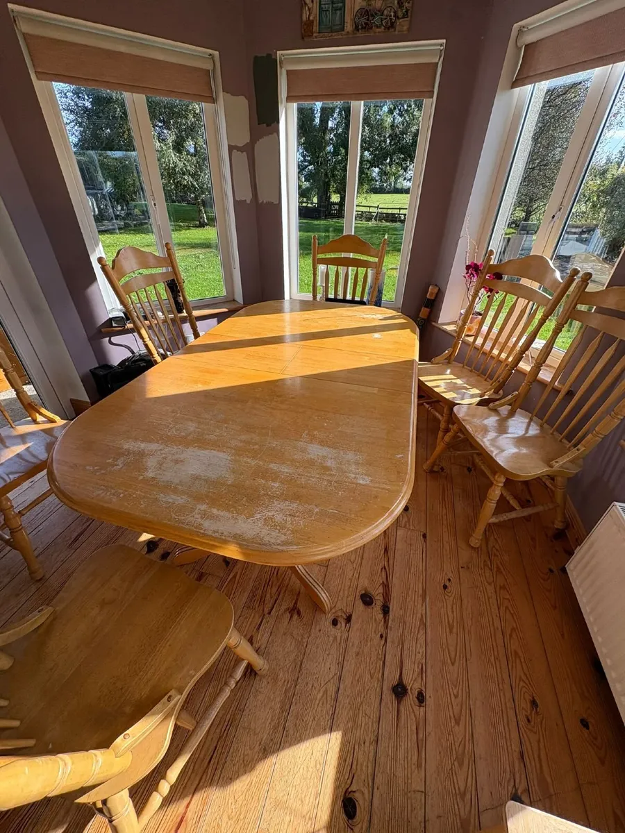 Kitchen Table and 6 Chairs - Image 3