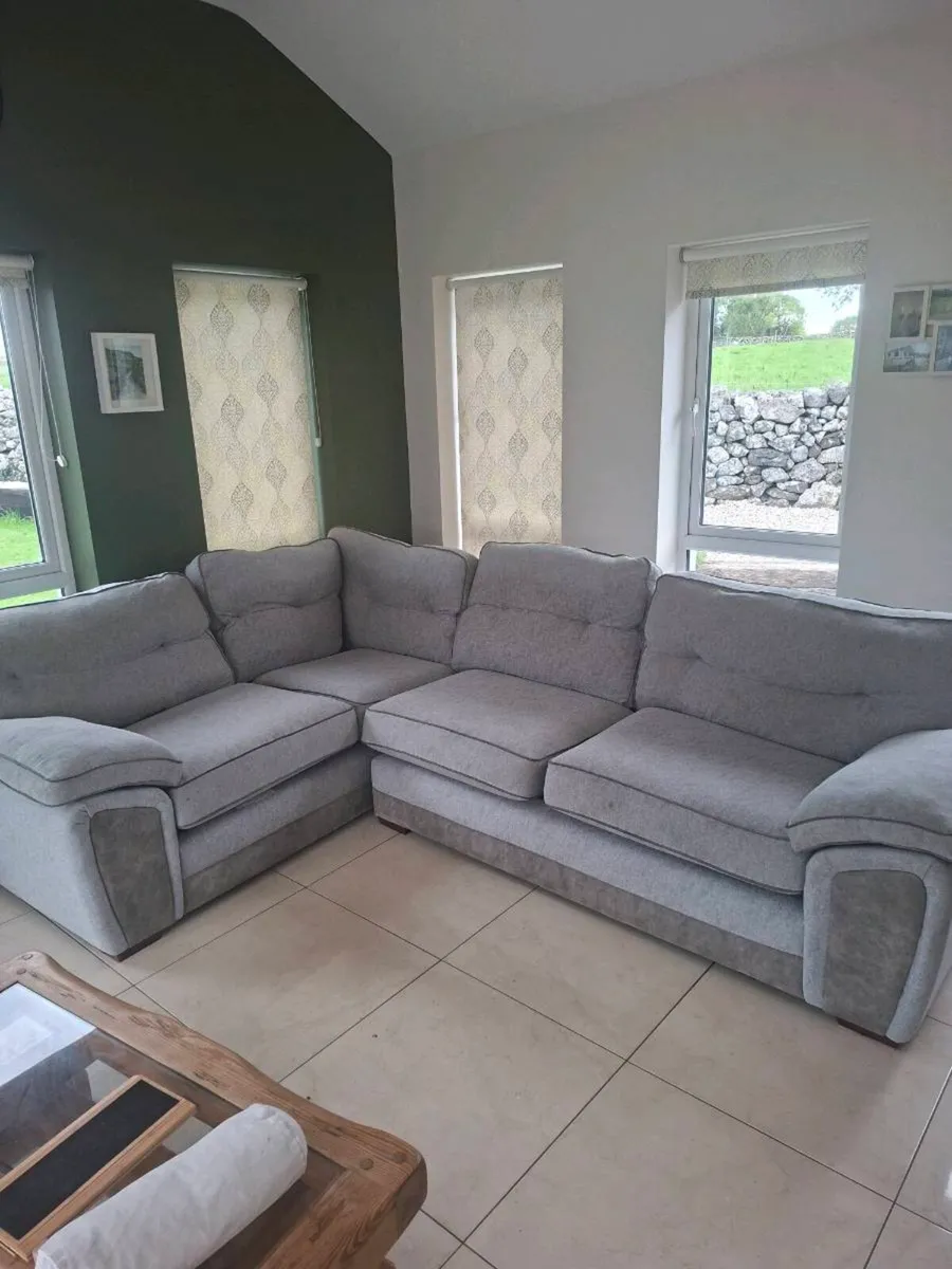 Corner sofa - Image 1