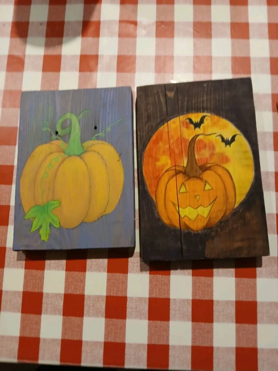 Halloween hand painted eco friendly decorations - Image 1