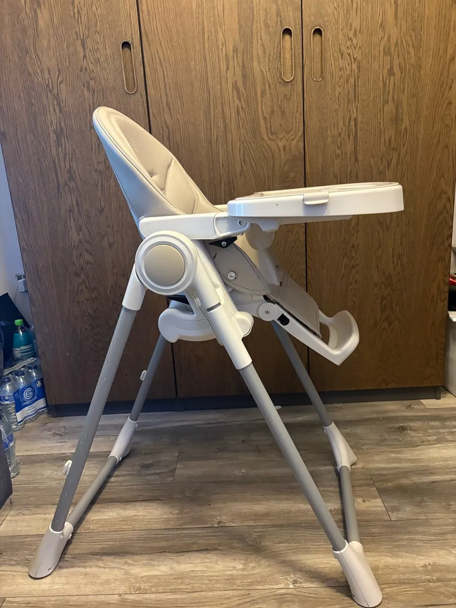 Baby high chair - Image 2