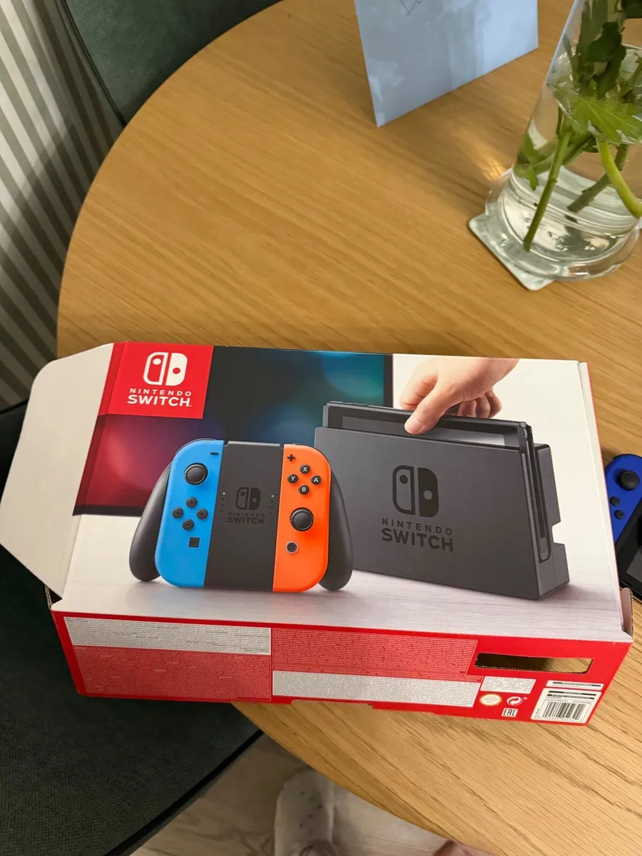 Nintendo switch - Image 2