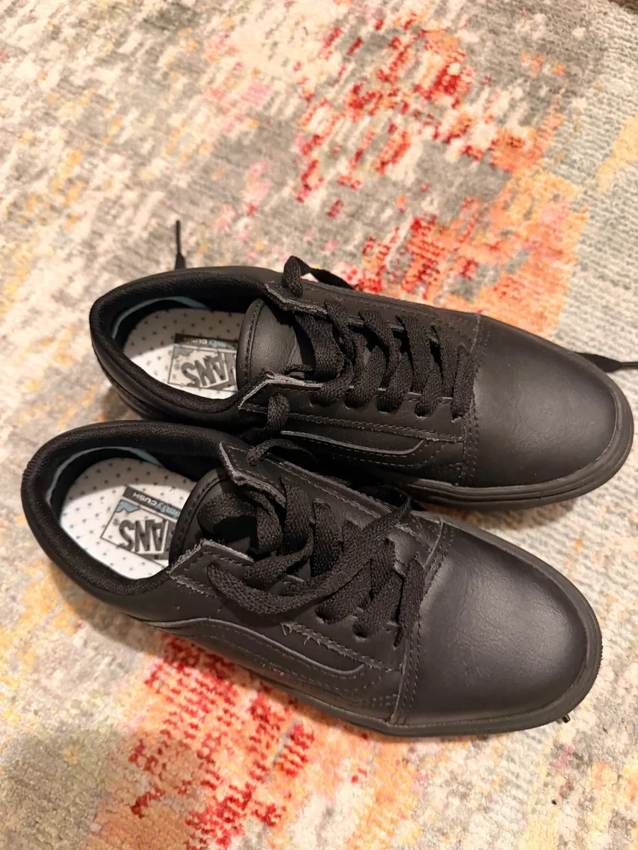 Kids shoes - Image 2