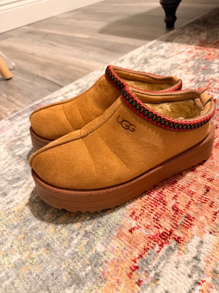 Woman shoes