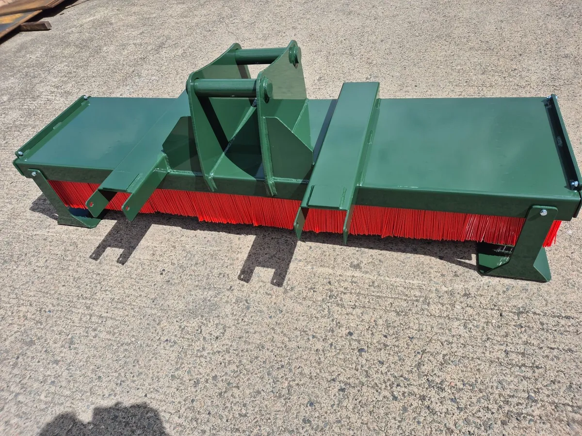 Excavator brush/broom - Image 4