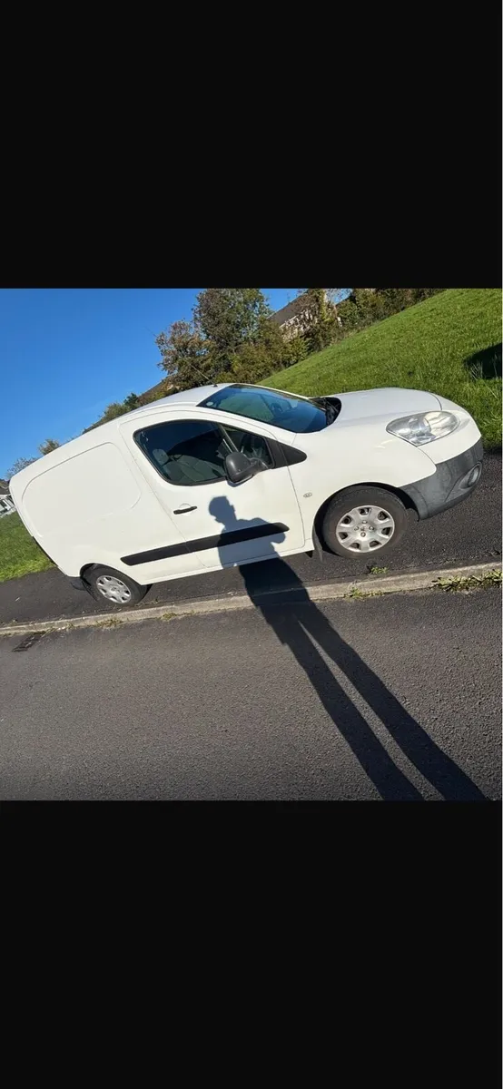 Van - Image 1