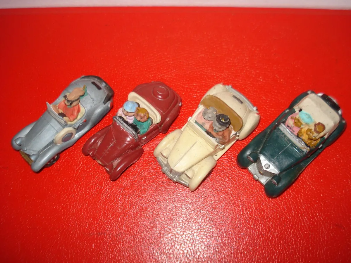 VINTAGE RESIN JC FIGURINE MODEL SPORTS CARS. - Image 2