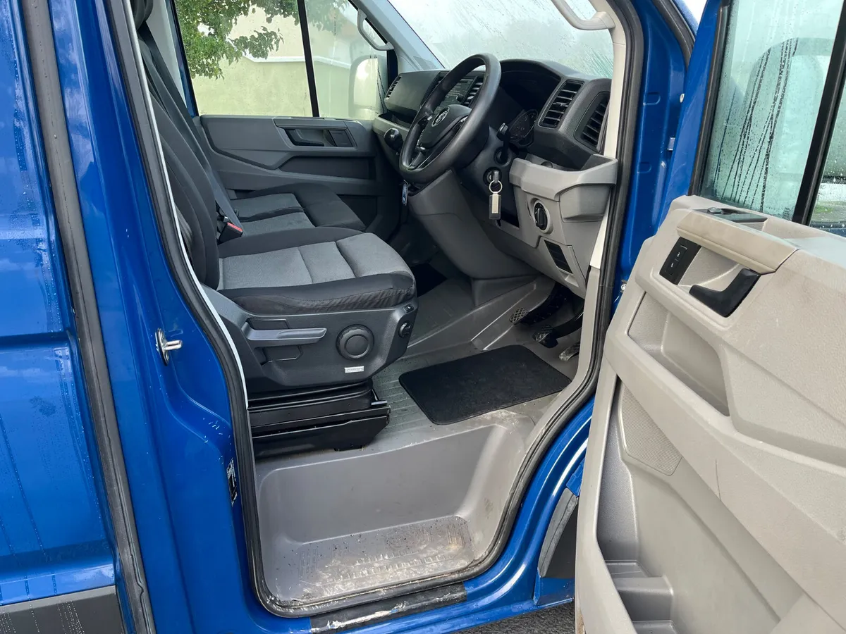 Volkswagen Crafter 2021 - Image 4