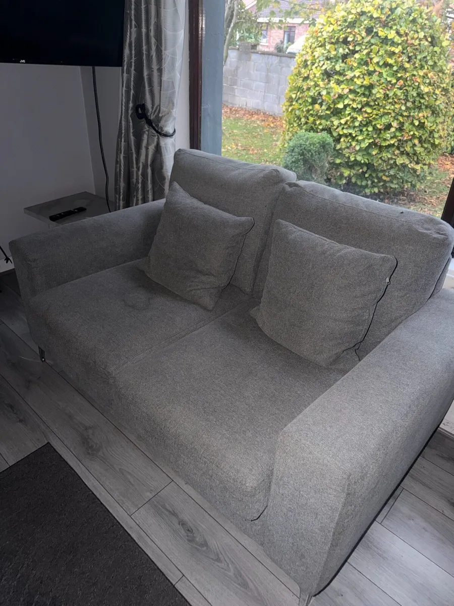 2 seater couch - Image 2