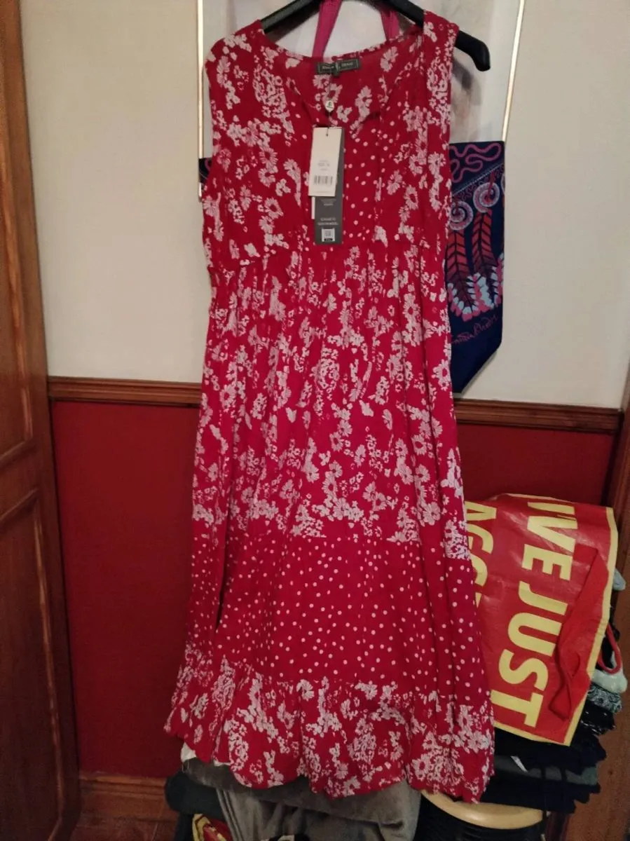 Selection of ladies clothes - Image 2