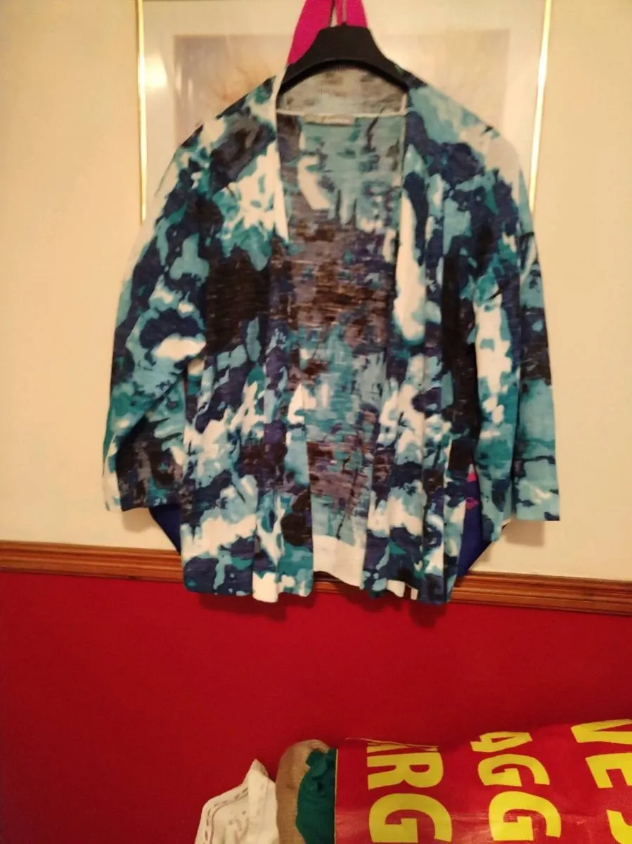 Selection of ladies clothes - Image 4
