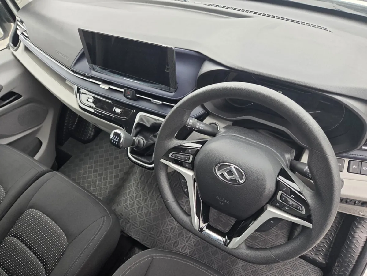 Maxus DELIVER 9 LUX MODEL 5 YEAR WARRANTY - Image 2