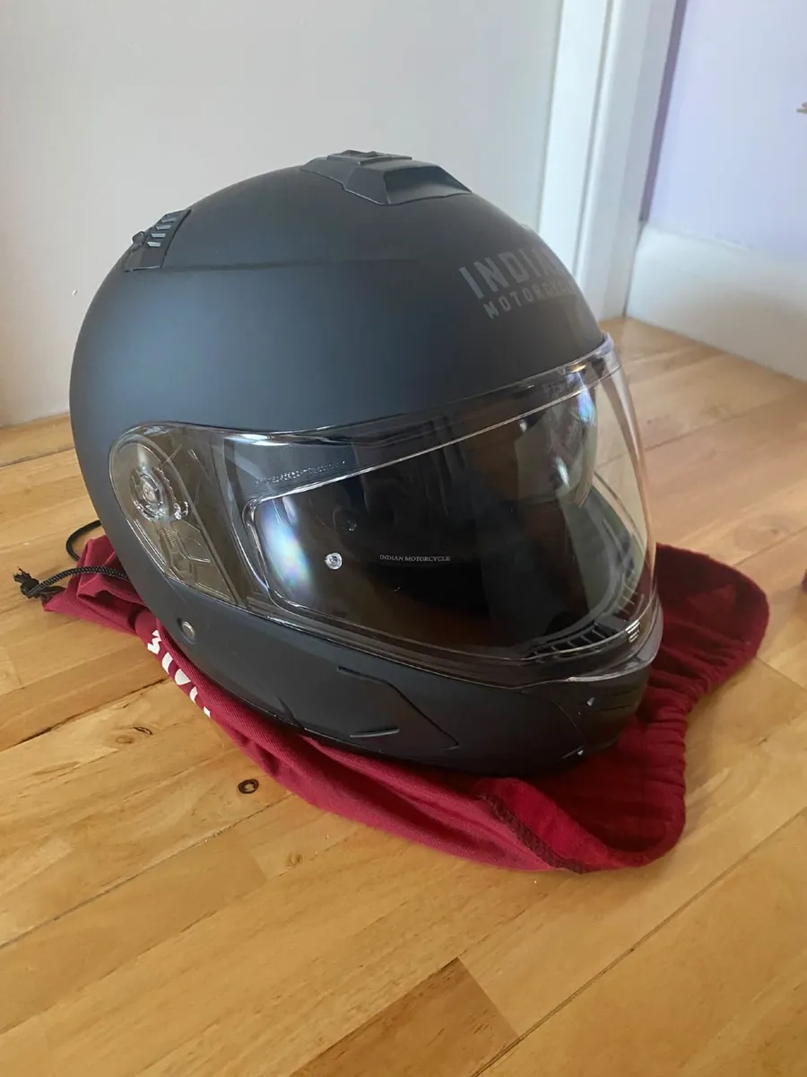 Motorbike helmet - Image 1