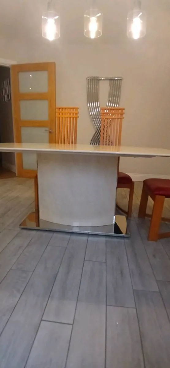 Dining table and chairs - Image 3