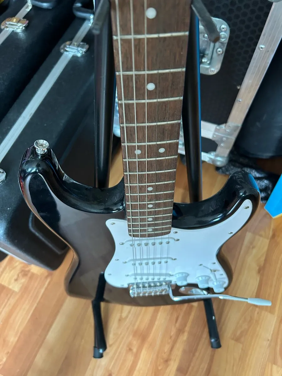 Squier Strat - Image 3