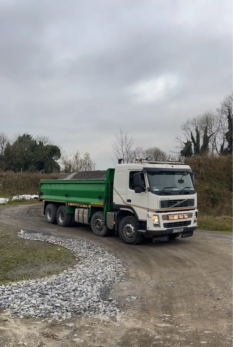 Volvo FM9 Tipper - Image 1