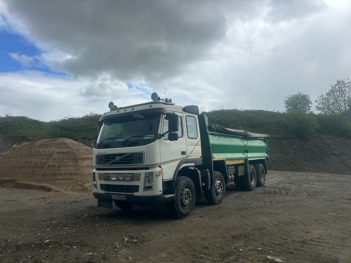 Volvo FM9 Tipper - Image 2