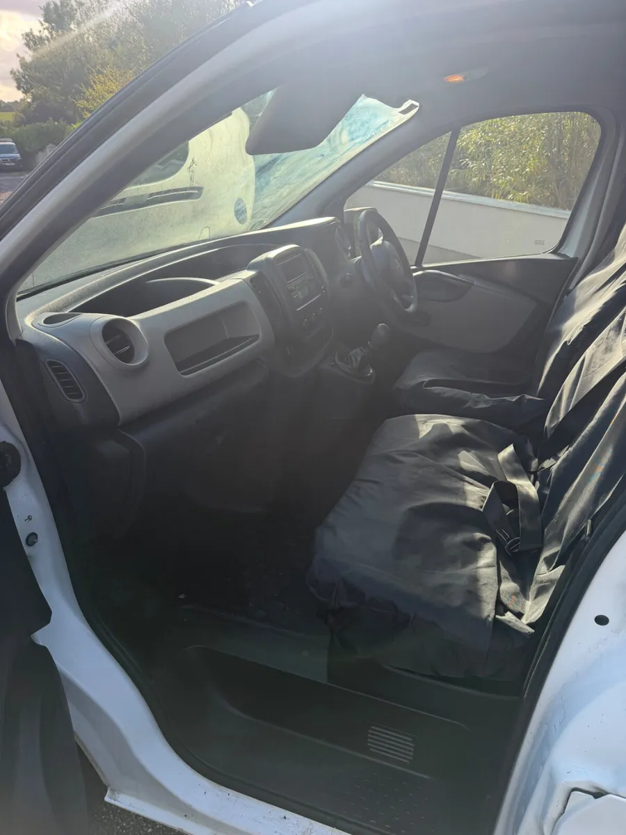 Renault Trafic 2018 - Image 3