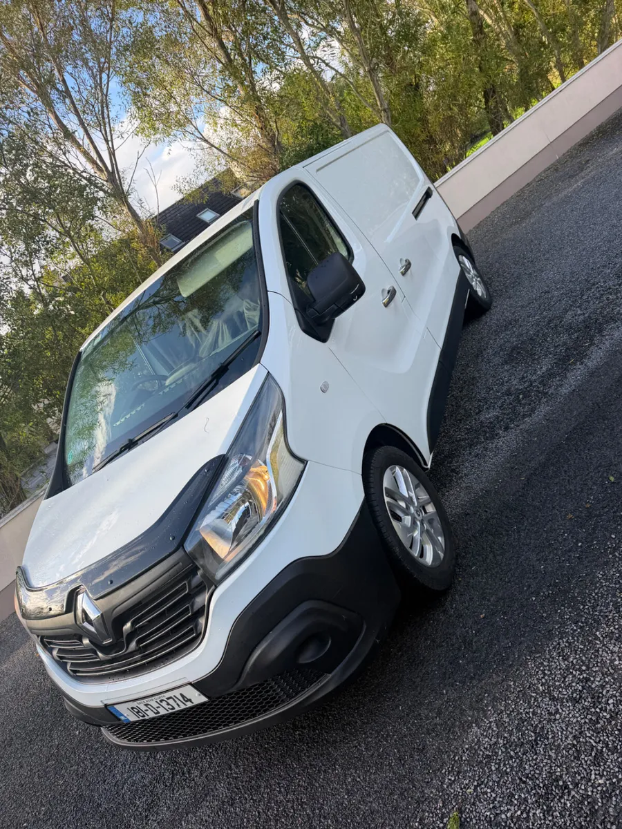 Renault Trafic 2018 - Image 2