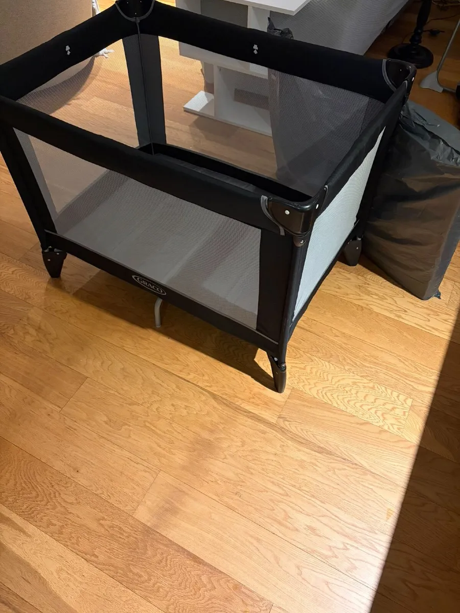 Graco Travel Cot / Playpen - Image 1