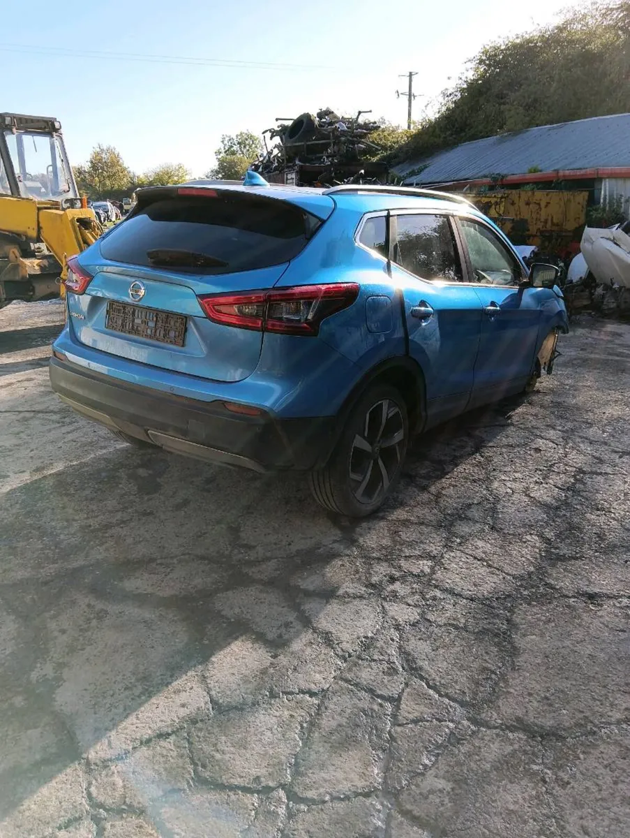 Breaking Nissan qashqai 2015 - Image 2