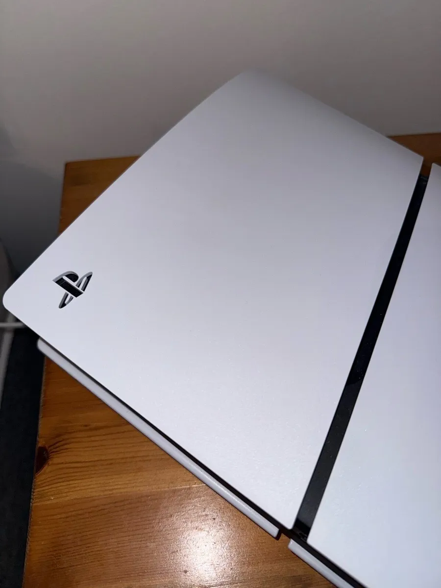 PS5 Digital Edition - Excellent Condition -FW 13.2 - Image 4