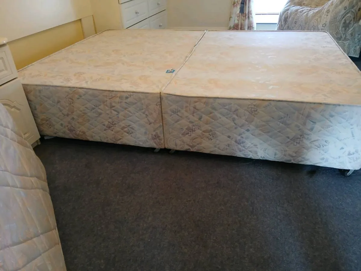 Double bed... Base and matching Mattress - Image 3
