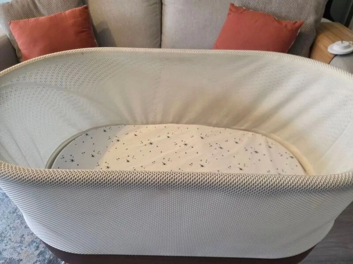 SNOO Smart Sleeper Bassinet Bundle - Image 2