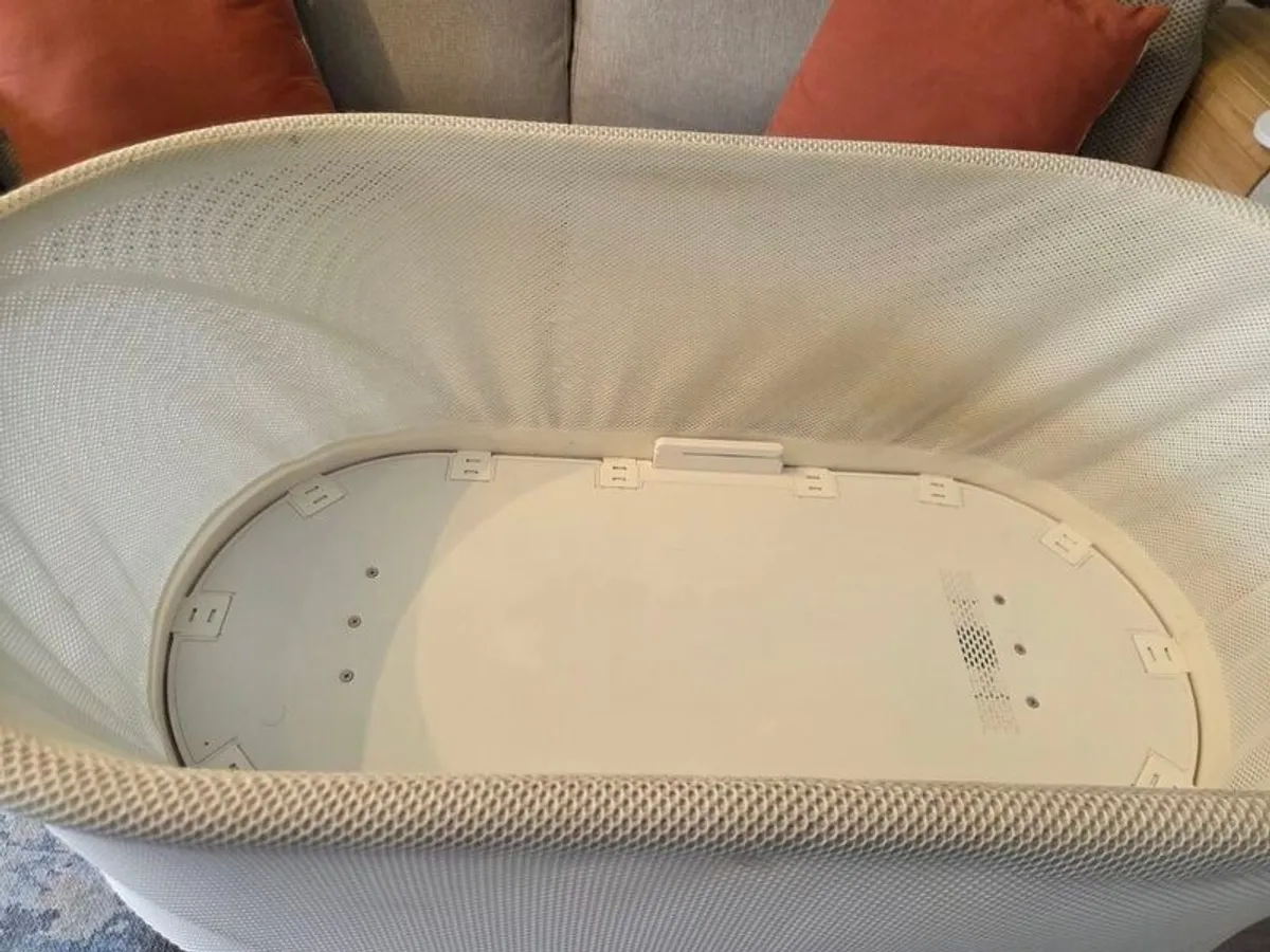 SNOO Smart Sleeper Bassinet Bundle - Image 3
