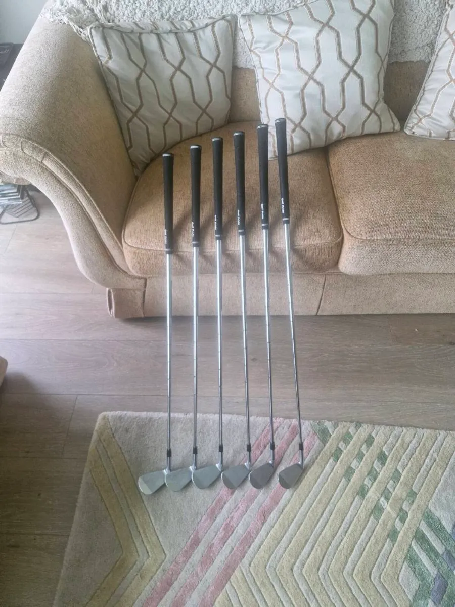 Srixon ZXi5 Irons - Image 3