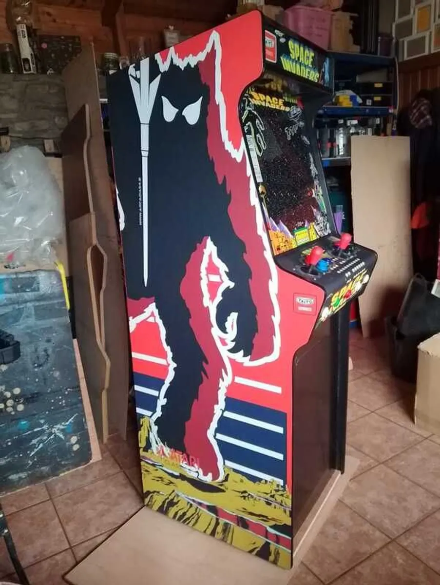 Arcade Cabinet - Image 1