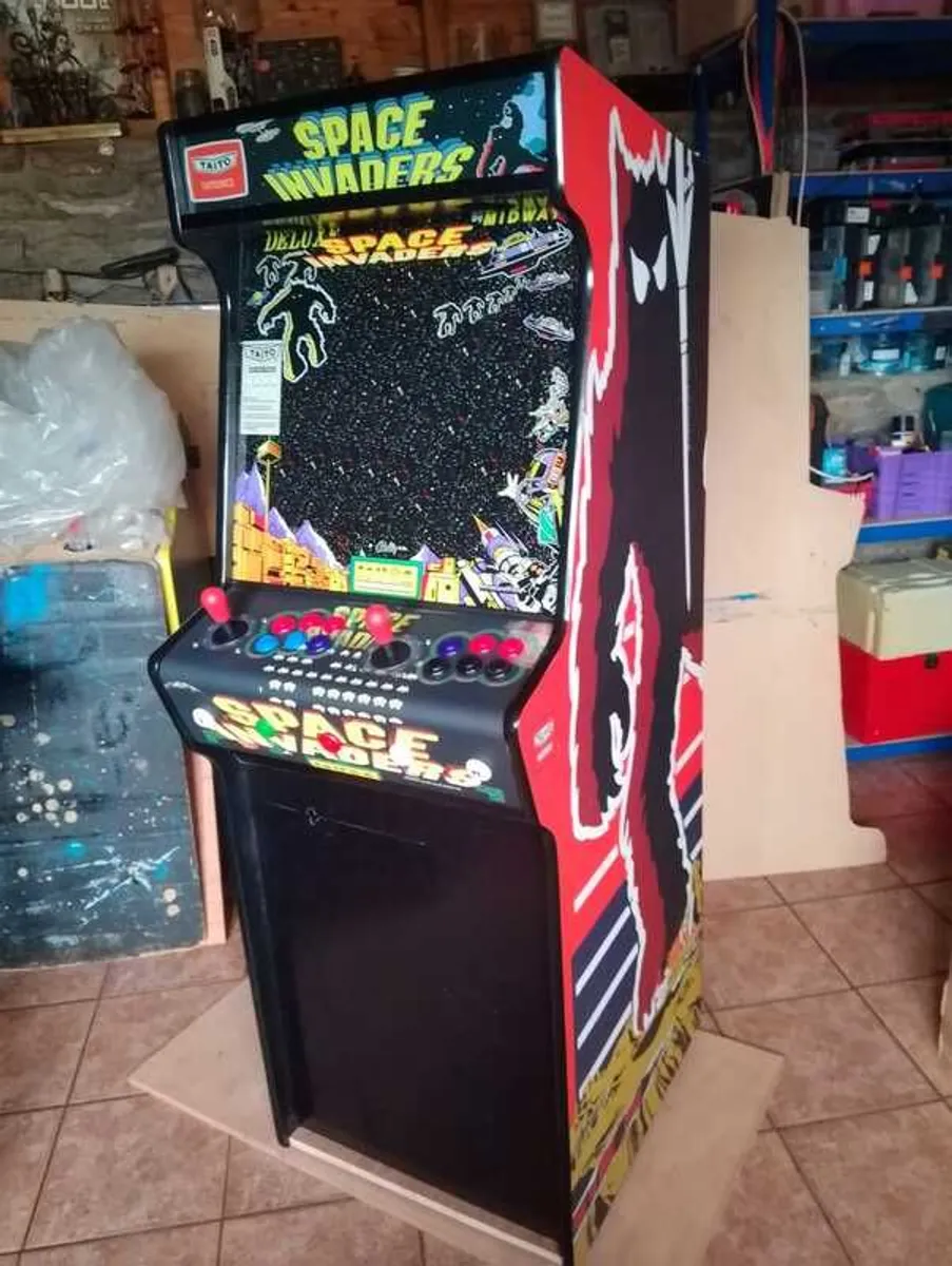 Arcade Cabinet - Image 2