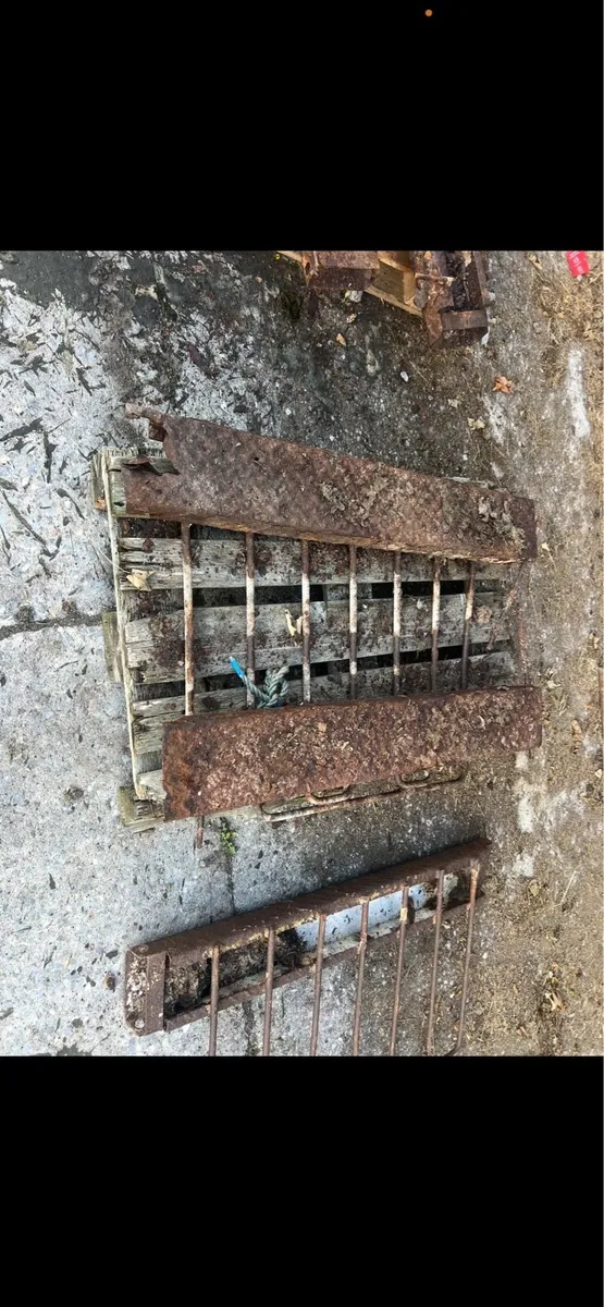 Two Man hole steel covers for slatted tank - Image 3