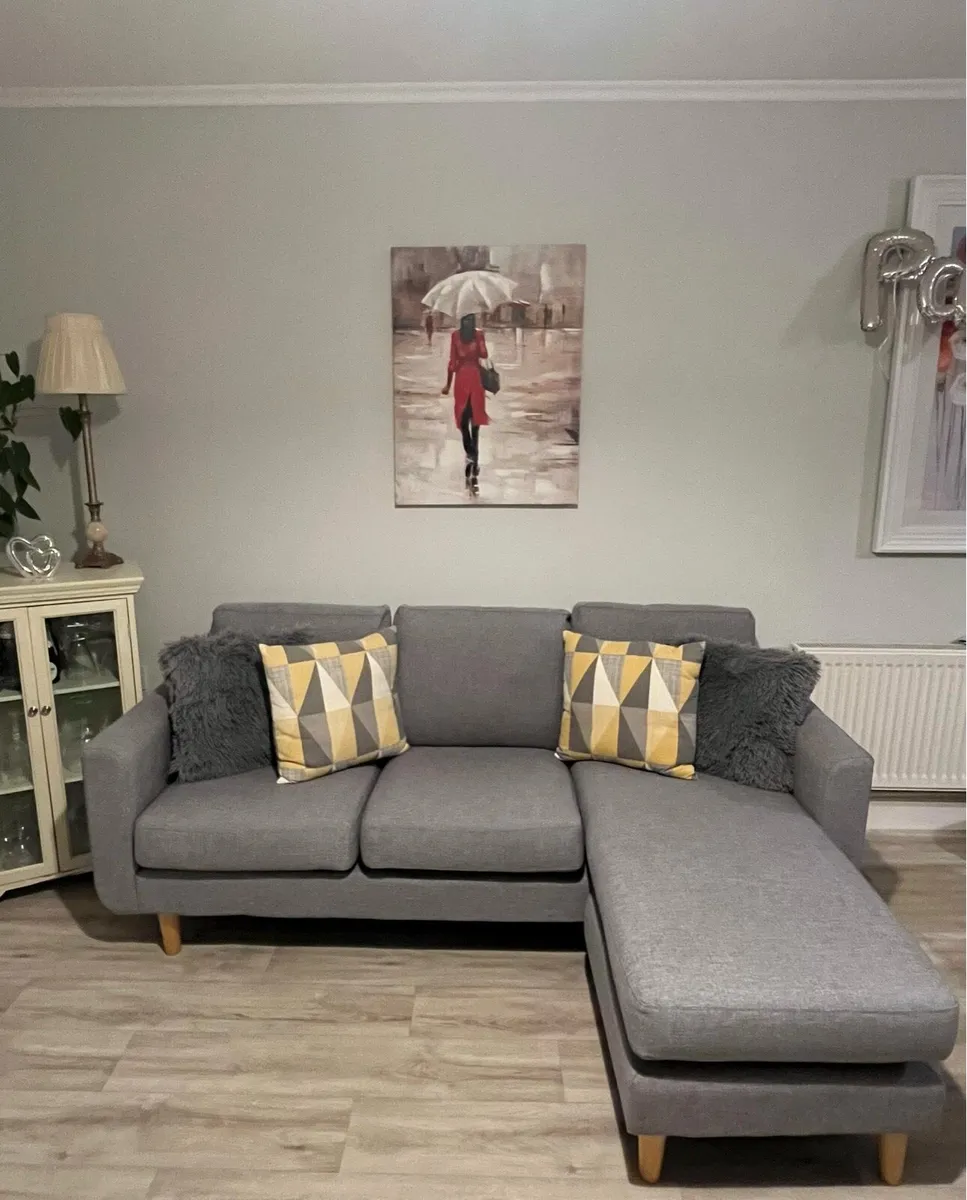 Grey 3 seater couch/sofa - Image 2