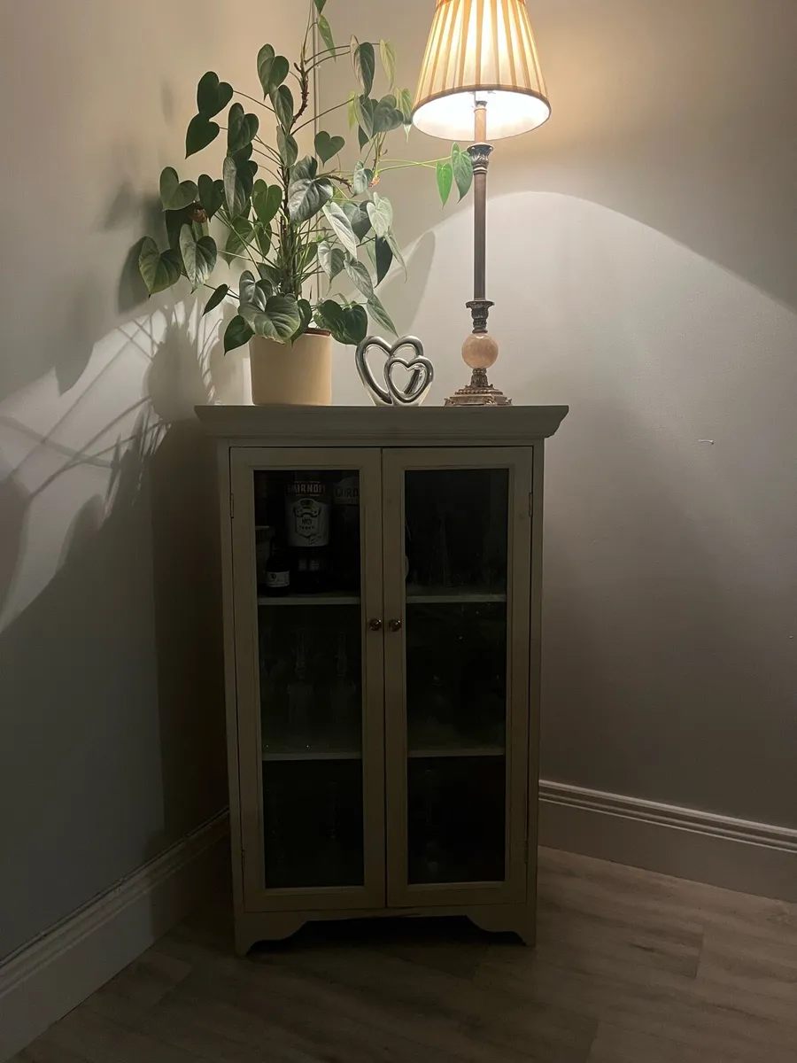 Glass door cabinet - Image 2
